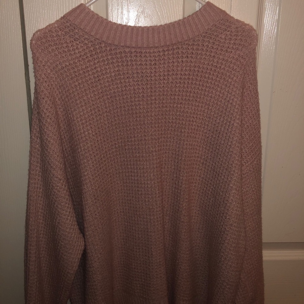 American Eagle pink knit sweater